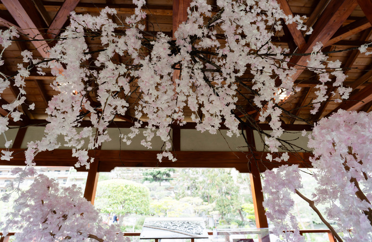 【美術制作会社】Artizan（アルチザン）が創り出す和紙桜アートオブジェ『縁桜』｜日本人の精神性を世界へ発信する最高級アーティフィシャル桜ディスプレイの導入提案